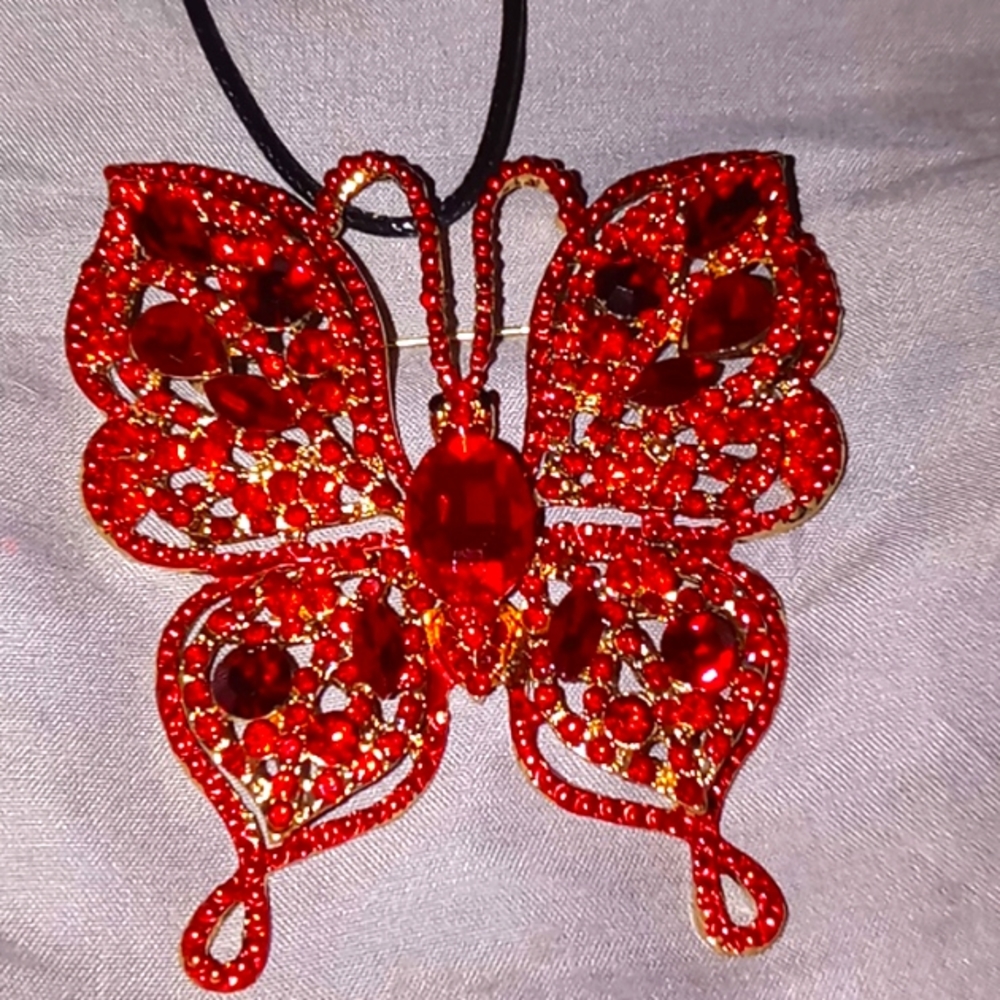 BUTTERFLY NECKLACE/BROACH GARNET / AURORA BOREALIS STONES 4 IN